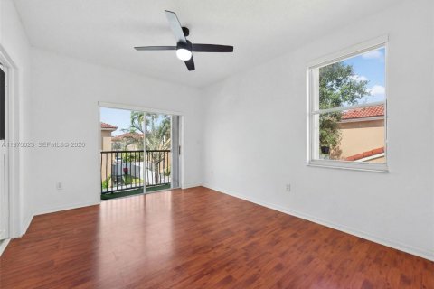 Villa ou maison à louer à Pembroke Pines, Floride: 4 chambres, 142.7 m2 № 2030818 - photo 16