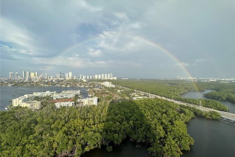 Condominio en alquiler en North Miami Beach, Florida, 2 dormitorios, 102.84 m2 № 2079301 - foto 17
