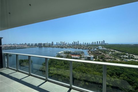 Condominio en alquiler en North Miami Beach, Florida, 2 dormitorios, 102.84 m2 № 2079301 - foto 3