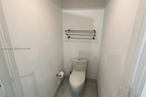 Condominio en alquiler en North Miami Beach, Florida, 2 dormitorios, 102.84 m2 № 2079301 - foto 10