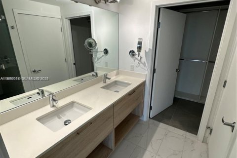 Condominio en alquiler en North Miami Beach, Florida, 2 dormitorios, 102.84 m2 № 2079301 - foto 9