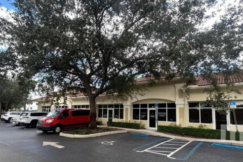 Commercial property in Cooper City, Florida № 2082051 - photo 2