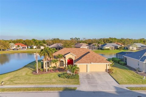 Villa ou maison à vendre à Sarasota, Floride: 4 chambres, 228.45 m2 № 1579143 - photo 1