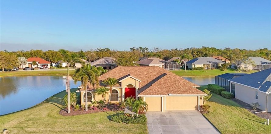 Villa ou maison à Sarasota, Floride 4 chambres, 228.45 m2 № 1579143
