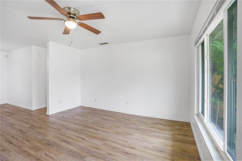 Villa ou maison à vendre à Sanford, Floride: 3 chambres, 99.03 m2 № 1913680 - photo 4