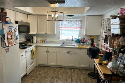 Copropriété à vendre à Pinellas Park, Floride: 2 chambres, 86.86 m2 № 2111273 - photo 2