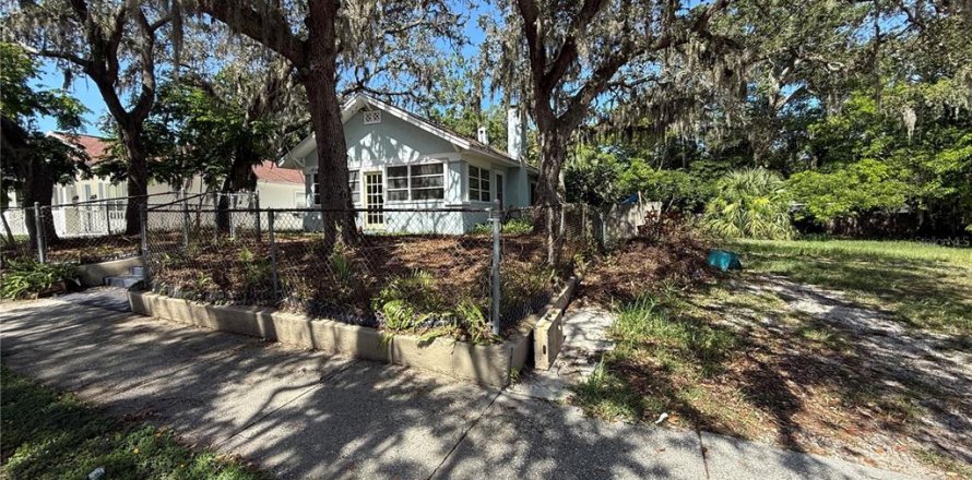 Casa en Tarpon Springs, Florida 2 dormitorios, 95.5 m2 № 1838315