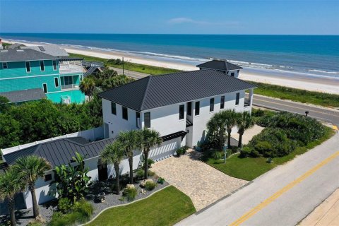 House in Flagler Beach, Florida 4 bedrooms, 323.76 sq.m. № 2221461 - photo 3