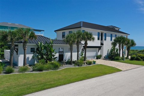 House in Flagler Beach, Florida 4 bedrooms, 323.76 sq.m. № 2221461 - photo 2