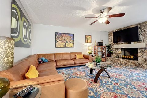 Townhouse in Longwood, Florida 3 bedrooms, 238.11 sq.m. № 1550359 - photo 24