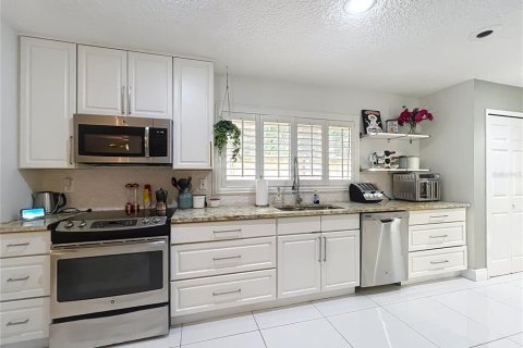 Townhouse in Longwood, Florida 3 bedrooms, 238.11 sq.m. № 1550359 - photo 13