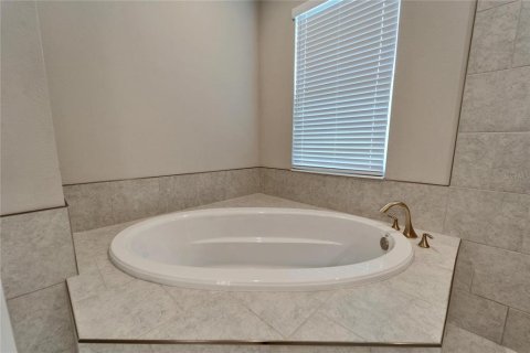 Купить виллу или дом в Ривервью, Флорида 13 комнат, 330.73м2, № 1622024 - фото 30