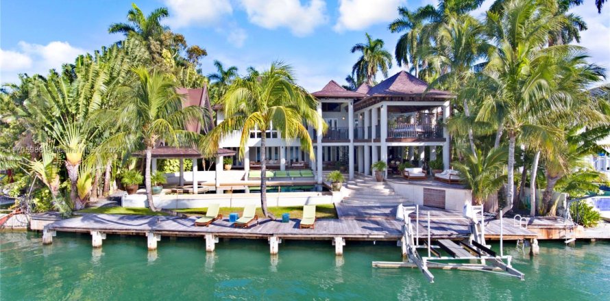 Дом в Майами-Бич, Флорида 6 спален, 478.08м2 № 1960150