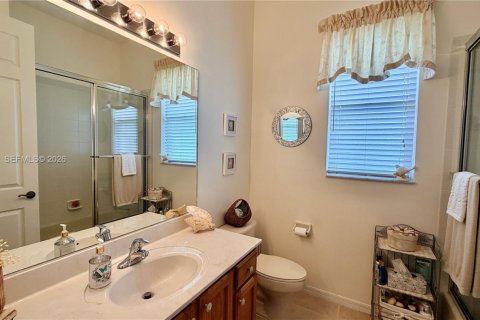 House in Port St. Lucie, Florida 3 bedrooms, 215.07 sq.m. № 2058724 - photo 27