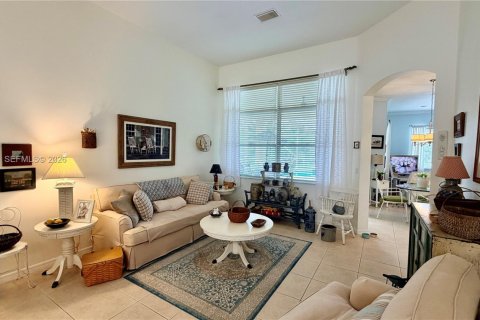 House in Port St. Lucie, Florida 3 bedrooms, 215.07 sq.m. № 2058724 - photo 7