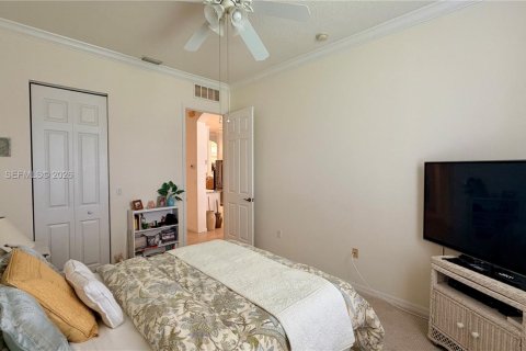 House in Port St. Lucie, Florida 3 bedrooms, 215.07 sq.m. № 2058724 - photo 26