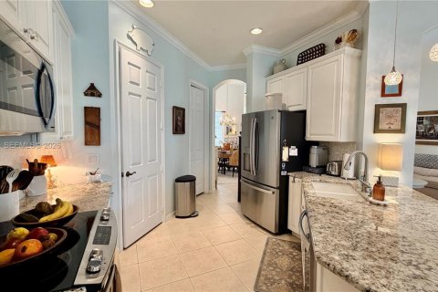 House in Port St. Lucie, Florida 3 bedrooms, 215.07 sq.m. № 2058724 - photo 19