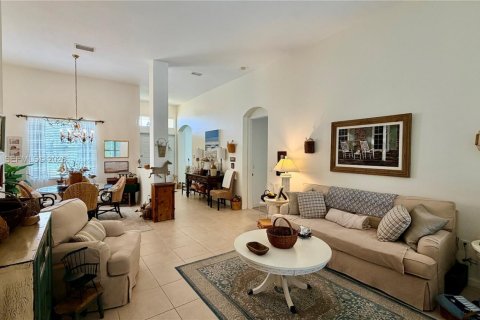 House in Port St. Lucie, Florida 3 bedrooms, 215.07 sq.m. № 2058724 - photo 23