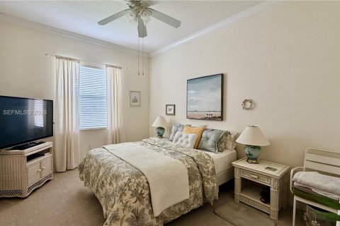 House in Port St. Lucie, Florida 3 bedrooms, 215.07 sq.m. № 2058724 - photo 25