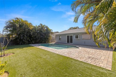 House in Tampa, Florida 3 bedrooms, 109.72 sq.m. № 2142556 - photo 25