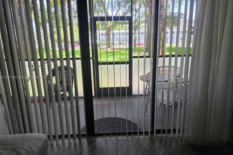 Copropriété à vendre à Plantation, Floride: 2 chambres, 127.28 m2 № 1977260 - photo 2