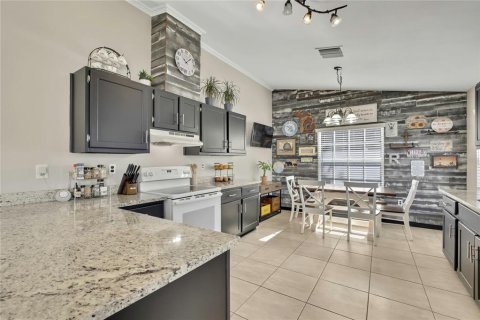 Villa ou maison à vendre à Spring Hill, Floride: 3 chambres, 159.79 m2 № 2321550 - photo 12