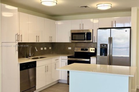 Copropriété à louer à Hollywood, Floride: 1 chambre, 62.43 m2 № 1996976 - photo 5