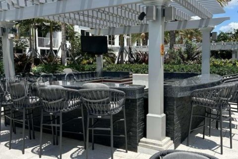 Copropriété à louer à Hollywood, Floride: 1 chambre, 62.43 m2 № 1996976 - photo 14