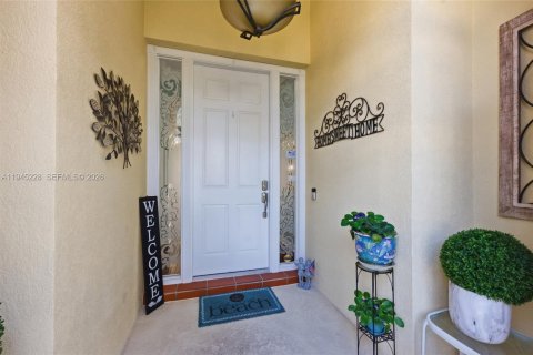 Купить виллу или дом в Уэст-Палм-Бич, Флорида 7 комнат, 236.34м2, № 2006228 - фото 5