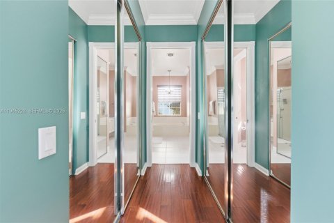 Купить виллу или дом в Уэст-Палм-Бич, Флорида 7 комнат, 236.34м2, № 2006228 - фото 29