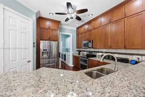 Купить виллу или дом в Уэст-Палм-Бич, Флорида 7 комнат, 236.34м2, № 2006228 - фото 19