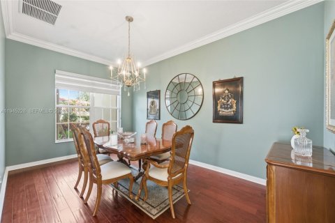 Купить виллу или дом в Уэст-Палм-Бич, Флорида 7 комнат, 236.34м2, № 2006228 - фото 12