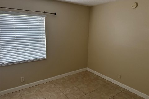 Condo in Sunrise, Florida, 2 bedrooms  № 1728358 - photo 16