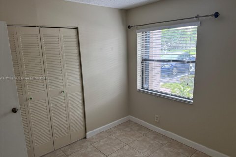Condo in Sunrise, Florida, 2 bedrooms  № 1728358 - photo 15