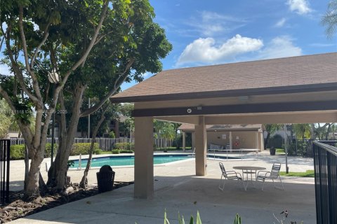 Condo in Sunrise, Florida, 2 bedrooms  № 1728358 - photo 28