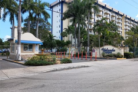 Copropriété à louer à Miami, Floride: 1 chambre, 56.21 m2 № 1956684 - photo 1
