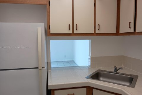 Copropriété à louer à Miami, Floride: 1 chambre, 56.21 m2 № 1956684 - photo 5