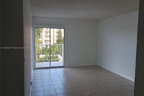 Copropriété à louer à Miami, Floride: 1 chambre, 56.21 m2 № 1956684 - photo 3