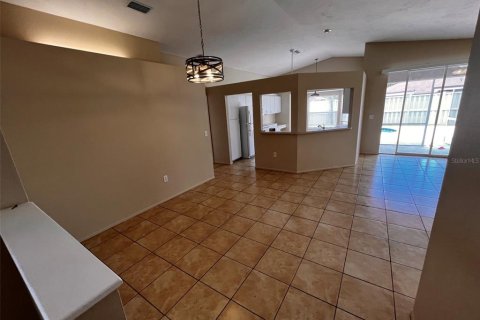 Villa ou maison à louer à Sarasota, Floride: 3 chambres, 151.24 m2 № 2167702 - photo 3