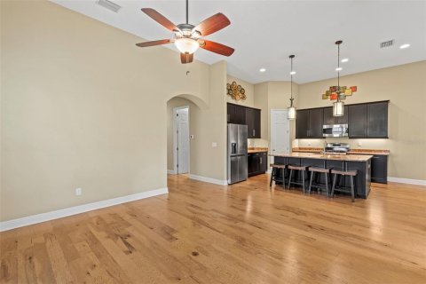 House in Apollo Beach, Florida 3 bedrooms, 167.5 sq.m. № 2114039 - photo 8