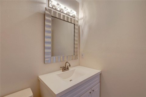 Condo in New Port Richey, Florida, 2 bedrooms  № 1832167 - photo 25