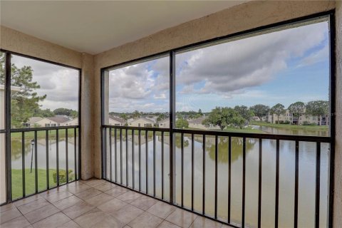 Condo in New Port Richey, Florida, 2 bedrooms  № 1832167 - photo 17