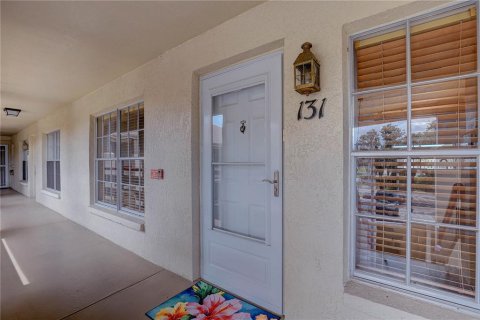 Condo in New Port Richey, Florida, 2 bedrooms  № 1832167 - photo 5