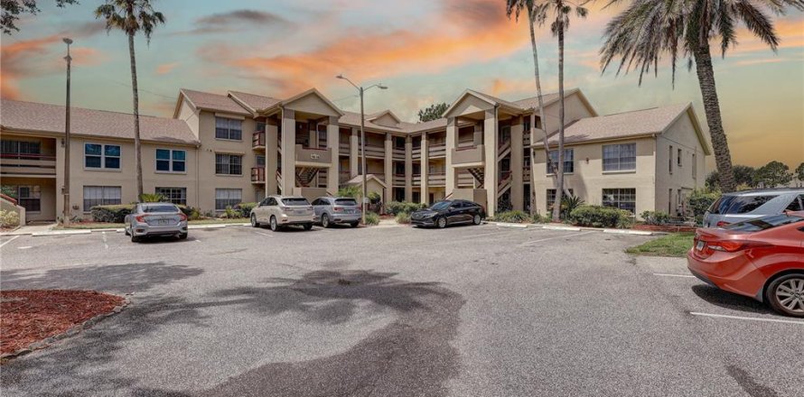 Condo in New Port Richey, Florida, 2 bedrooms № 1832167