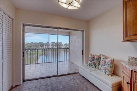 Condo in New Port Richey, Florida, 2 bedrooms  № 1832167 - photo 15