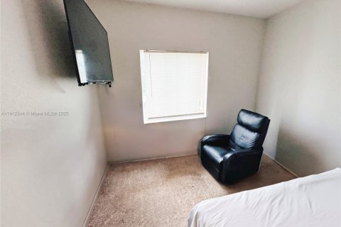 Condo in West Palm Beach, Florida, 3 bedrooms  № 1968286 - photo 11