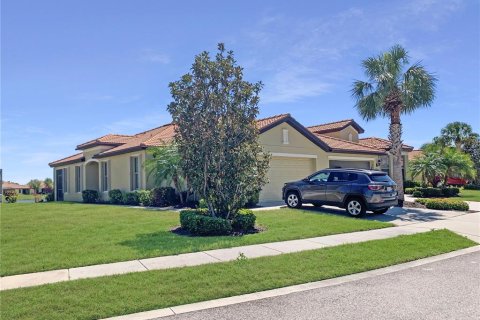 House in Apollo Beach, Florida 2 bedrooms, 129.41 sq.m. № 2362602
