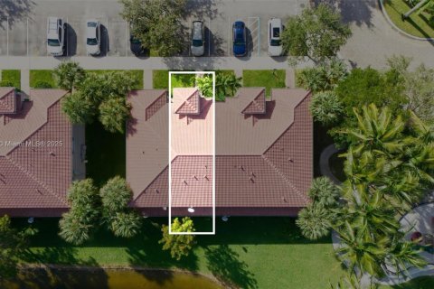 Купить кондоминиум в Мирамар, Флорида 3 спальни, 121.33м2, № 1957324 - фото 7