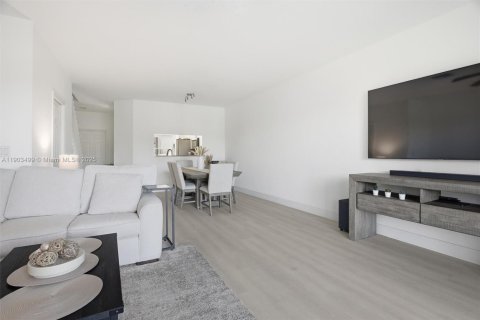 Купить кондоминиум в Мирамар, Флорида 3 спальни, 121.33м2, № 1957324 - фото 22