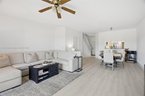 Купить кондоминиум в Мирамар, Флорида 3 спальни, 121.33м2, № 1957324 - фото 20